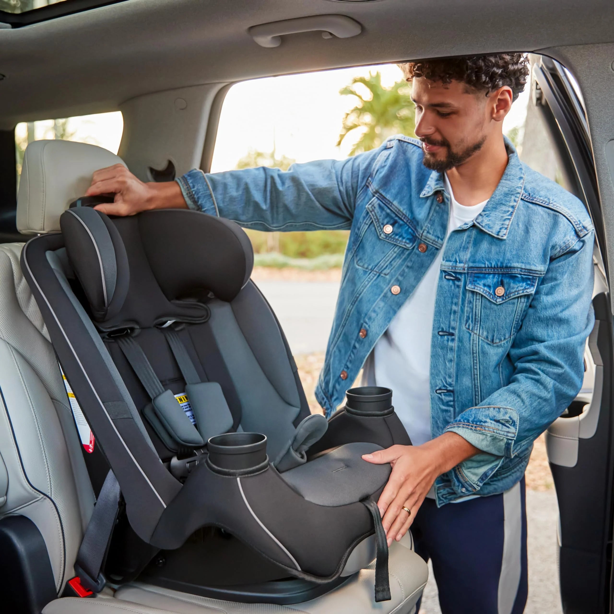 SAFETY 1ST Grow and Go All-in-One Slim Convertible Car Seat
